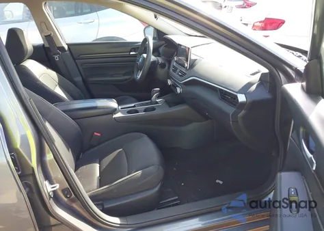 2019 Nissan Altima 2.5 S z USA, uszkodzony, nr VIN 1N4BL4BV5KC166814